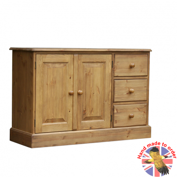 Woodpecker Cottage Low Cupboard with 3 End Drws